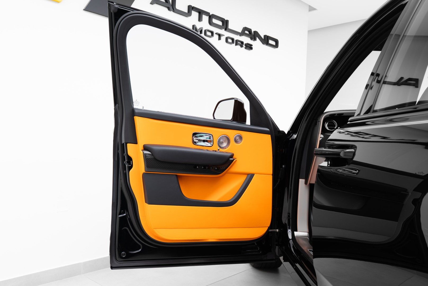 2025 ROLLS ROYCE CULLINAN | BLACK BADGE | MAIN DEALER WARRANTY AND SERVICE